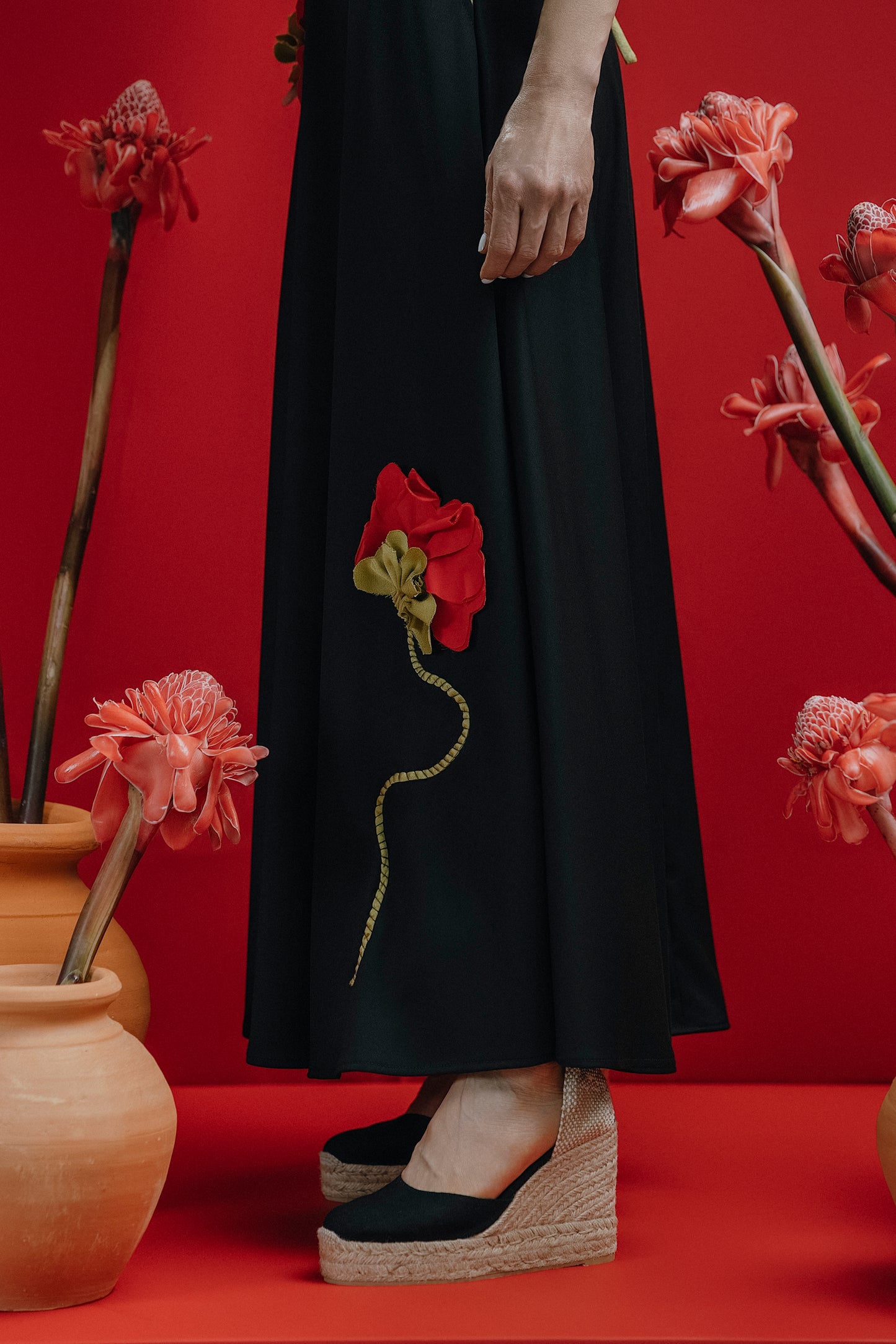 Gia Skirt Flores Bordadas