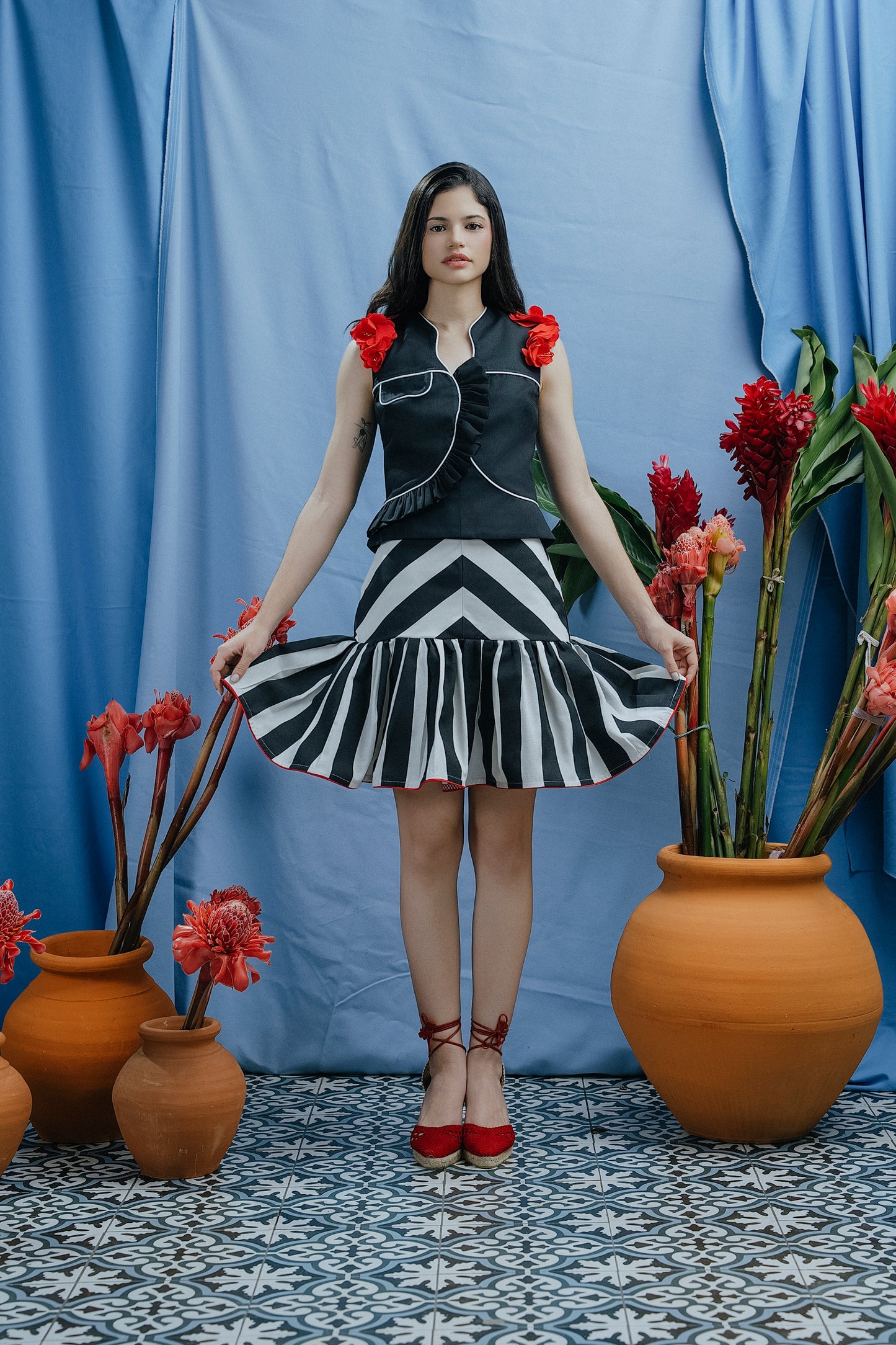 Mya Skirt Rayas Blancas y Negras